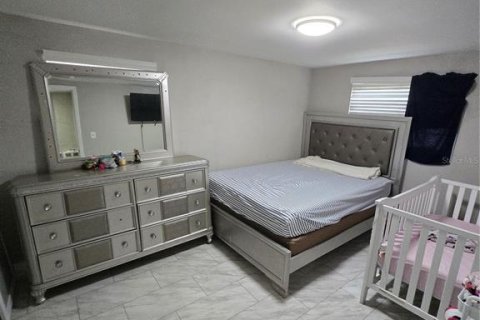 Villa ou maison à vendre à Tampa, Floride: 4 chambres, 220.64 m2 № 2398312 - photo 11