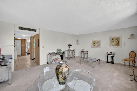 Copropriété à vendre à Aventura, Floride: 3 chambres, 128.21 m2 № 1809497 - photo 26