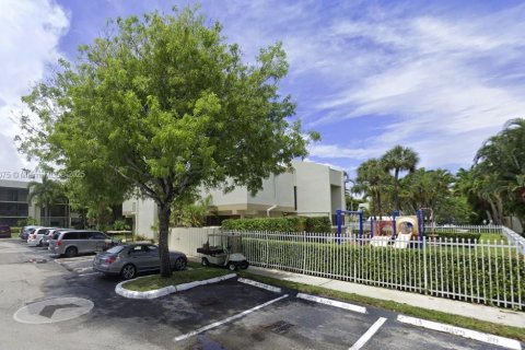 Copropriété à vendre à Aventura, Floride: 3 chambres, 128.21 m2 № 1809497 - photo 2