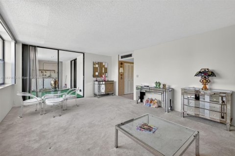 Copropriété à vendre à Aventura, Floride: 3 chambres, 128.21 m2 № 1809497 - photo 16