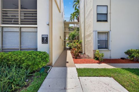 Copropriété à vendre à Aventura, Floride: 3 chambres, 128.21 m2 № 1809497 - photo 4