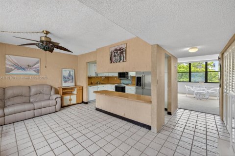 Copropriété à vendre à Aventura, Floride: 3 chambres, 128.21 m2 № 1809497 - photo 11