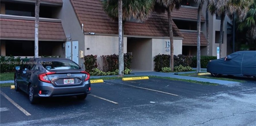 Condominio en Miami, Florida, 2 dormitorios  № 2012638