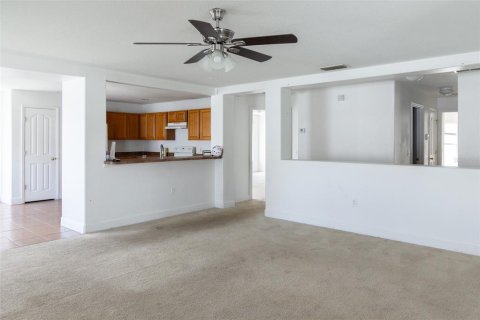 Villa ou maison à louer à Kissimmee, Floride: 3 chambres, 168.06 m2 № 2167848 - photo 6