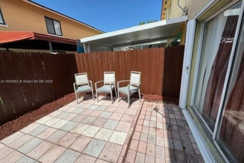Condo in Miami, Florida, 2 bedrooms  № 1813914 - photo 29