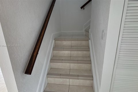 Condo in Miami, Florida, 2 bedrooms  № 1813914 - photo 19