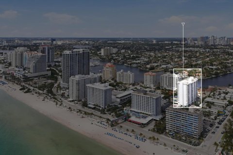 Condominio en venta en Fort Lauderdale, Florida, 2 dormitorios, 131.09 m2 № 2175533 - foto 2