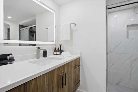 Condominio en venta en Fort Lauderdale, Florida, 2 dormitorios, 131.09 m2 № 2175533 - foto 28