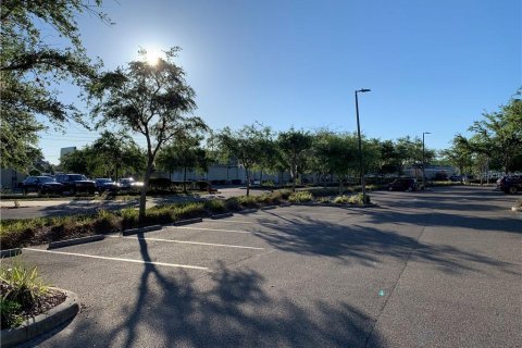 Propiedad comercial en alquiler en New Port Richey, Florida, 935.25 m2 № 212944 - foto 21
