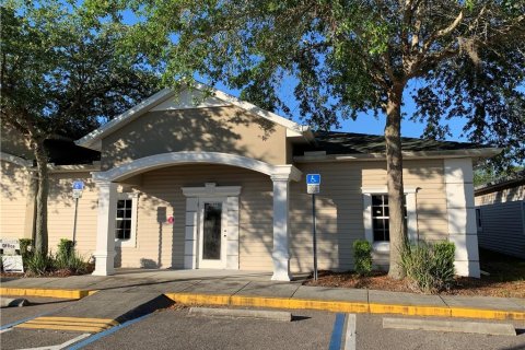 Propiedad comercial en alquiler en New Port Richey, Florida, 935.25 m2 № 212944 - foto 17