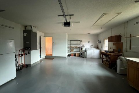 House in Inverness, Florida 3 bedrooms, 143.16 sq.m. № 1552396 - photo 18