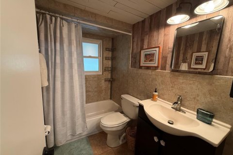 House in Inverness, Florida 3 bedrooms, 143.16 sq.m. № 1552396 - photo 11