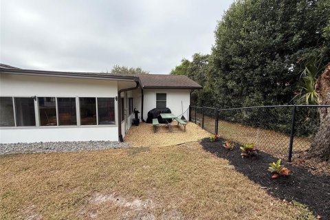 House in Inverness, Florida 3 bedrooms, 143.16 sq.m. № 1552396 - photo 20