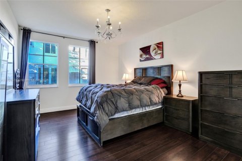 Condo in Miramar, Florida, 3 bedrooms  № 1475434 - photo 16