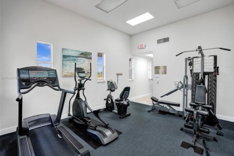 Condo in Miramar, Florida, 3 bedrooms  № 1475434 - photo 24