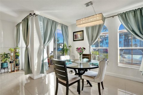 Condo in Miramar, Florida, 3 bedrooms  № 1475434 - photo 4