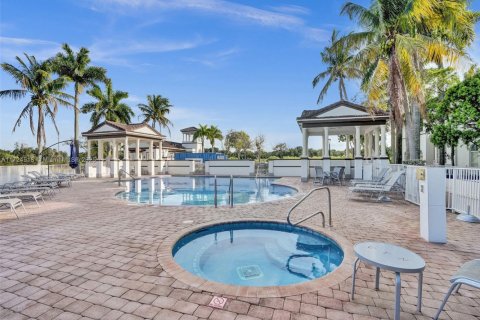 Condo in Miramar, Florida, 3 bedrooms  № 1475434 - photo 23