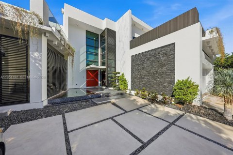 Casa en venta en Golden Beach, Florida, 6 dormitorios, 498.23 m2 № 2008324 - foto 4