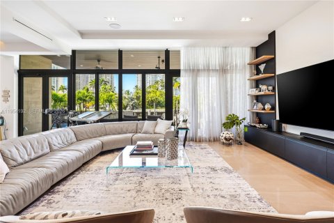 Casa en venta en Golden Beach, Florida, 6 dormitorios, 498.23 m2 № 2008324 - foto 23