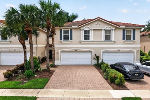 Townhouse in Greenacres, Florida 3 bedrooms, 162.39 sq.m. № 2346011 - photo 5