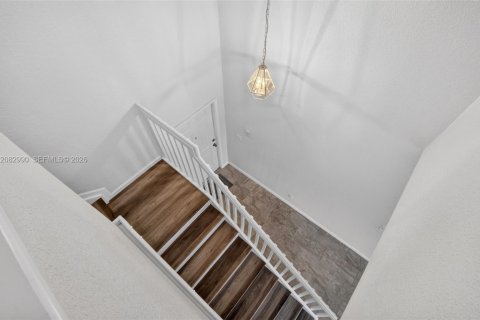 Townhouse in Greenacres, Florida 3 bedrooms, 162.39 sq.m. № 2346011 - photo 30