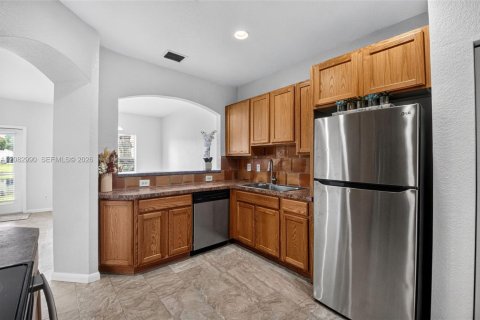 Townhouse in Greenacres, Florida 3 bedrooms, 162.39 sq.m. № 2346011 - photo 24