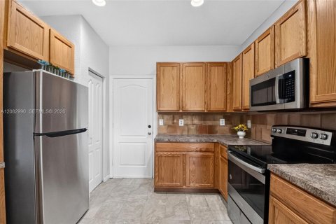 Townhouse in Greenacres, Florida 3 bedrooms, 162.39 sq.m. № 2346011 - photo 22