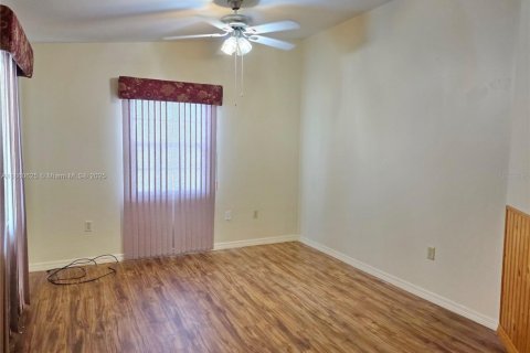 Villa ou maison à vendre à Okeechobee, Floride: 3 chambres, 130.62 m2 № 1889634 - photo 14