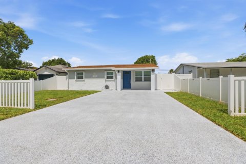 Villa ou maison à louer à Delray Beach, Floride: 3 chambres № 2176751 - photo 2