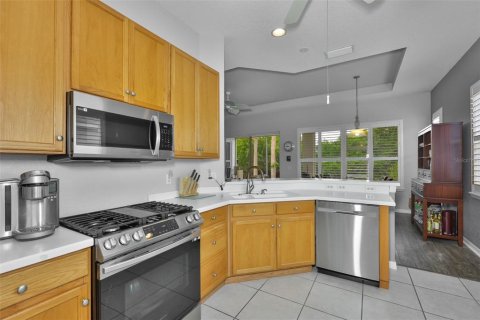 House in Sun City Center, Florida 2 bedrooms, 131.18 sq.m. № 2107874 - photo 10