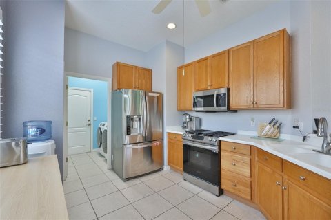 House in Sun City Center, Florida 2 bedrooms, 131.18 sq.m. № 2107874 - photo 3