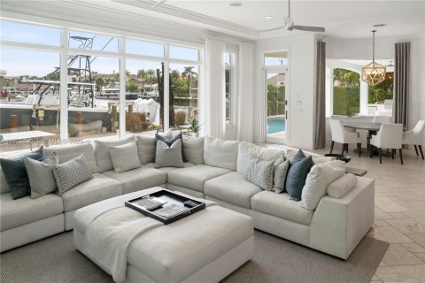 Купить виллу или дом в Лайтхаус-Пойнт, Флорида 5 спален, 503.07м2, № 1986291 - фото 11