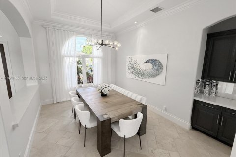 Купить виллу или дом в Лайтхаус-Пойнт, Флорида 5 спален, 503.07м2, № 1986291 - фото 12