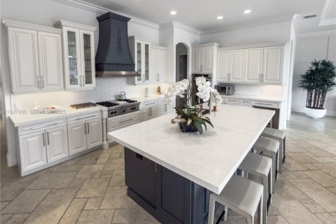 Купить виллу или дом в Лайтхаус-Пойнт, Флорида 5 спален, 503.07м2, № 1986291 - фото 7