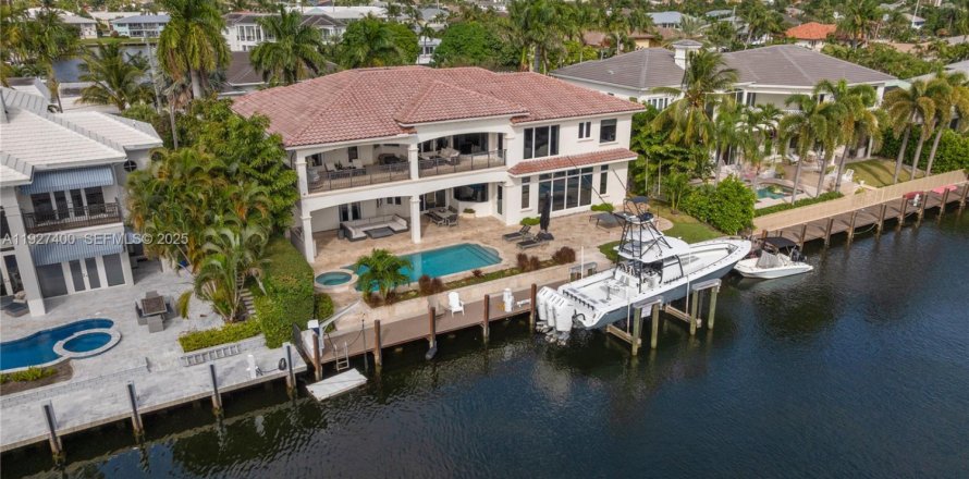 Дом в Лайтхаус-Пойнт, Флорида 5 спален, 503.07м2 № 1986291