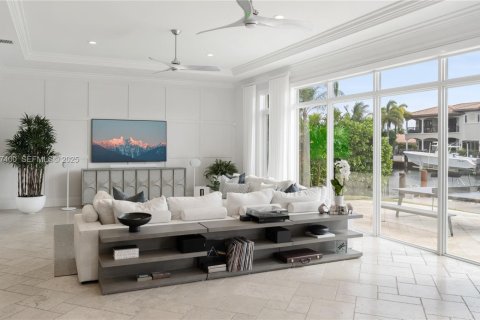 Купить виллу или дом в Лайтхаус-Пойнт, Флорида 5 спален, 503.07м2, № 1986291 - фото 8