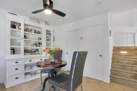 Touwnhouse à vendre à Palm Beach Gardens, Floride: 2 chambres, 148.27 m2 № 2421118 - photo 8