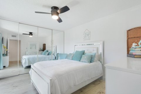 Touwnhouse à vendre à Palm Beach Gardens, Floride: 2 chambres, 148.27 m2 № 2421118 - photo 12