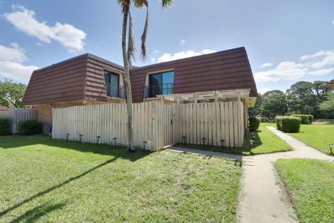 Touwnhouse à vendre à Palm Beach Gardens, Floride: 2 chambres, 148.27 m2 № 2421118 - photo 28
