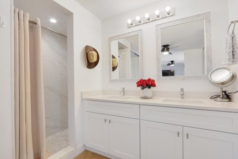 Touwnhouse à vendre à Palm Beach Gardens, Floride: 2 chambres, 148.27 m2 № 2421118 - photo 20