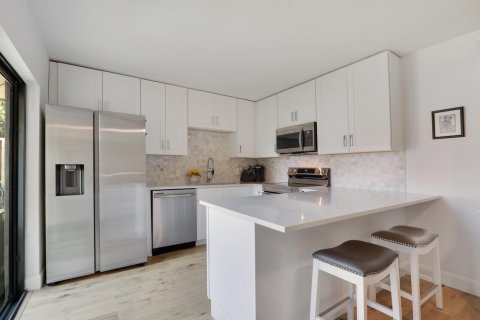 Touwnhouse à vendre à Palm Beach Gardens, Floride: 2 chambres, 148.27 m2 № 2421118 - photo 4