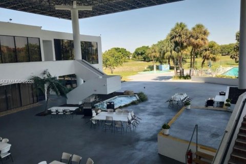 Condo in Lauderhill, Florida, 2 bedrooms  № 2035132 - photo 13