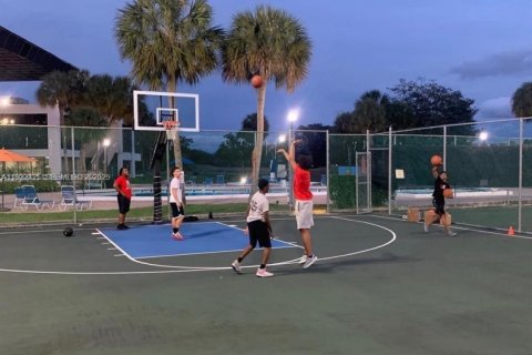 Condo in Lauderhill, Florida, 2 bedrooms  № 2035132 - photo 17