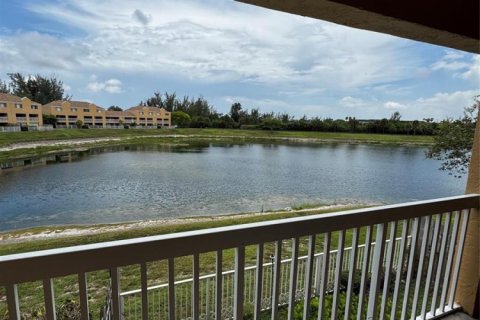 Condominio en venta en Fort Lauderdale, Florida, 2 dormitorios, 95.88 m2 № 2194516 - foto 21