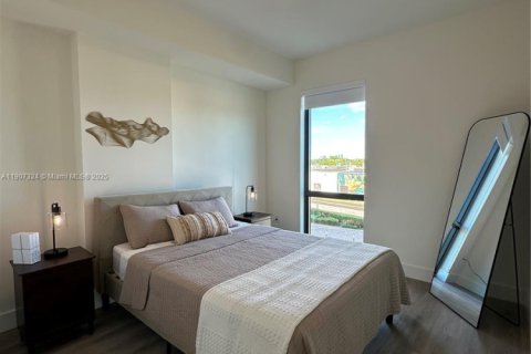 Apartamento en alquiler en Oakland Park, Florida, 1 dormitorio № 2012599 - foto 5