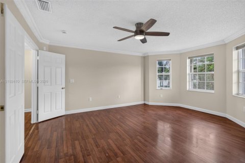 House in Weston, Florida 5 bedrooms, 229.1 sq.m. № 2409042 - photo 28