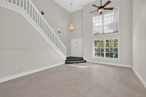 House in Weston, Florida 5 bedrooms, 229.1 sq.m. № 2409042 - photo 8