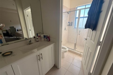 Townhouse in Hialeah, Florida 3 bedrooms, 158.68 sq.m. № 1974368 - photo 5