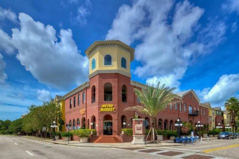 Condo in Tampa, Florida, 1 bedroom  № 1885601 - photo 1