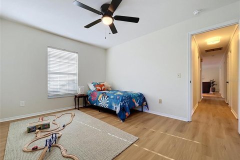 House in Tampa, Florida 3 bedrooms, 124.86 sq.m. № 2208975 - photo 22